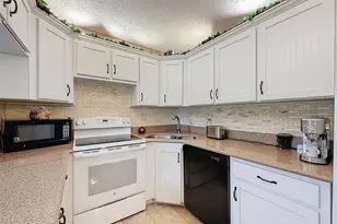 1488 Pine Glen Ln, Tarpon Springs, FL 34688 - Photo 13