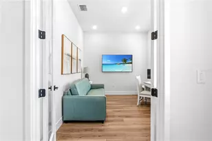 7254 Kodiak Ln, Sarasota, FL 34240 - Photo 11