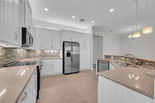 4908 Grand Banks Dr, Wimauma, FL 33598 - Photo 13