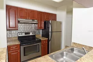 8641 Fancy Finch Dr, Tampa, FL 33614 - Photo 5