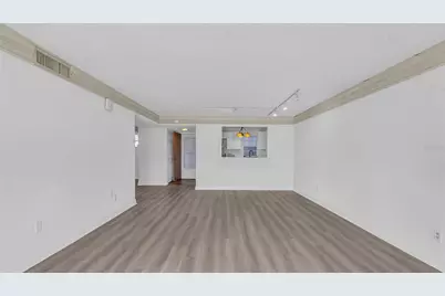 7405 Bay Island Drive S #121, South Pasadena, FL 33707 - Photo 9