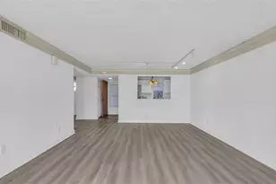 7405 Bay Island Dr S, South Pasadena, FL 33707 - Photo 9