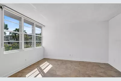 7405 Bay Island Drive S #121, South Pasadena, FL 33707 - Photo 11