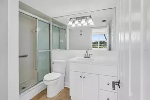 7405 Bay Island Dr S, South Pasadena, FL 33707 - Photo 13