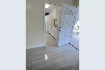 8711 Sage Court, Tampa, FL 33634 - Photo 3