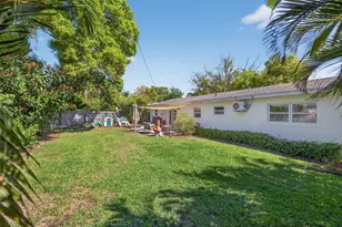 6410 14th St N, Saint Petersburg, FL 33702 - Photo 25