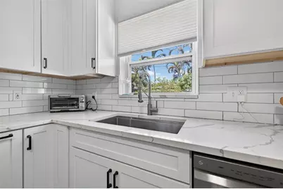 6410 14th Street N, Saint Petersburg, FL 33702 - Photo 15