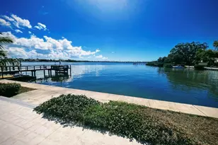 2431 Sunrise Dr SE, Saint Petersburg, FL 33705 - Photo 1