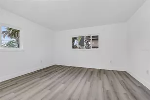 695 Sunset Dr, Tarpon Springs, FL 34689 - Photo 19