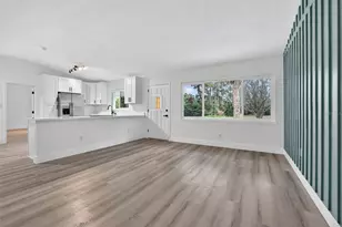 695 Sunset Dr, Tarpon Springs, FL 34689 - Photo 5