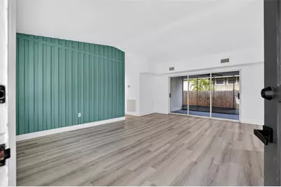 695 Sunset Dr, Tarpon Springs, FL 34689 - Photo 3