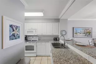 5801 Bahia Del Mar Cir, Saint Petersburg, FL 33715 - Photo 9
