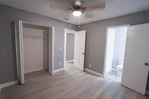 1810 E 143rd Ave, Tampa, FL 33613 - Photo 11