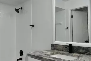 8433 Laurelon Pl, Temple Terrace, FL 33637 - Photo 13