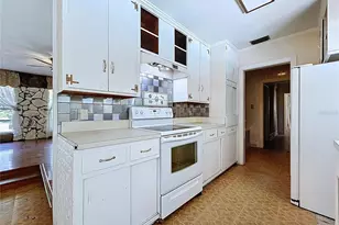 17902 Burnside Rd, Lutz, FL 33548 - Photo 27