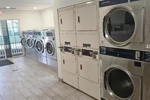 8822 Bay Pointe Dr, Tampa, FL 33615 - Photo 19