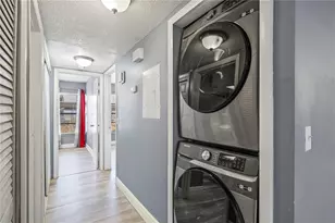 5169 Puritan Cir, Tampa, FL 33617 - Photo 13