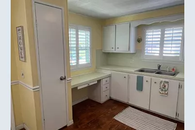 605 Queen Palm Street, Largo, FL 33778 - Photo 9