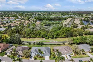 920 Villeroy Greens Dr, Sun City Center, FL 33573 - Photo 53