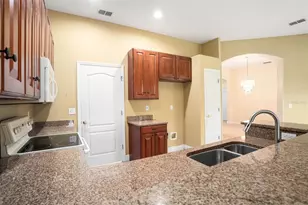 9916 Cleghorn Dr, San Antonio, FL 33576 - Photo 5