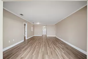 5108 Brittany Dr S, Saint Petersburg, FL 33715 - Photo 5