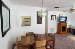 5925 Terrace Park Dr N, Saint Petersburg, FL 33709 - Photo 9