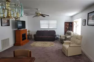 5925 Terrace Park Dr N, Saint Petersburg, FL 33709 - Photo 7