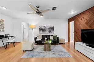 511 Riviera Bay Dr NE, Saint Petersburg, FL 33702 - Photo 13