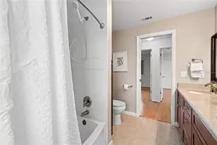 511 Riviera Bay Dr NE, Saint Petersburg, FL 33702 - Photo 29