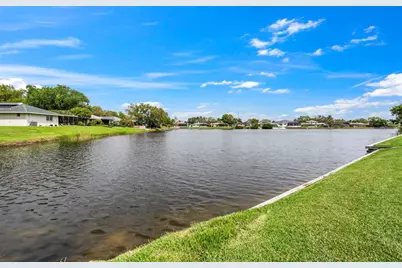 511 Riviera Bay Drive NE, Saint Petersburg, FL 33702 - Photo 47