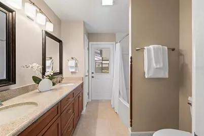 511 Riviera Bay Drive NE, Saint Petersburg, FL 33702 - Photo 29