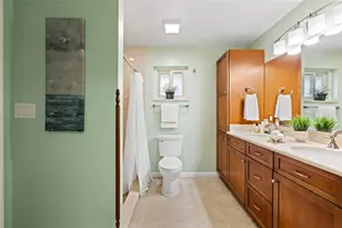 511 Riviera Bay Dr NE, Saint Petersburg, FL 33702 - Photo 23