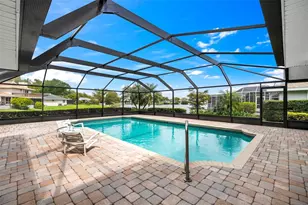 511 Riviera Bay Dr NE, Saint Petersburg, FL 33702 - Photo 1