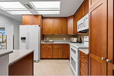 511 Riviera Bay Drive NE, Saint Petersburg, FL 33702 - Photo 11