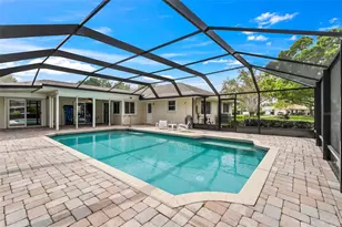 511 Riviera Bay Dr NE, Saint Petersburg, FL 33702 - Photo 37
