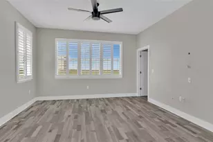 1237 Savona Dr NE, Saint Petersburg, FL 33702 - Photo 15