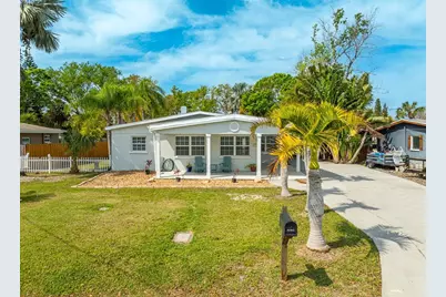 711 Bayshore Drive, Tarpon Springs, FL 34689 - Photo 1