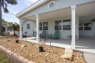 711 Bayshore Dr, Tarpon Springs, FL 34689 - Photo 7