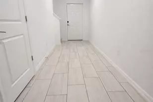 2545 Leonia Ln, Zephyrhills, FL 33541 - Photo 3