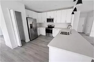 563 Bristol Cir, Kissimmee, FL 34758 - Photo 7