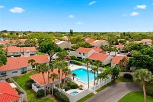 526 St Tropez Cir NE, Saint Petersburg, FL 33703 - Photo 39