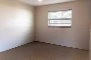 706 S Pearl Circle, Brandon, FL 33510 - Photo 9
