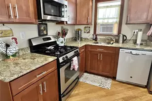 7138 Mt Hawthorne Rd NE, Saint Petersburg, FL 33702 - Photo 5