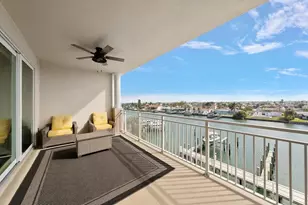 125 Island Way, Clearwater Beach, FL 33767 - Photo 7
