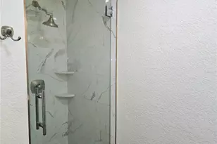 1507 Charm Ln, Tampa, FL 33612 - Photo 13