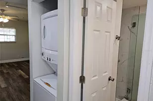 1507 Charm Ln, Tampa, FL 33612 - Photo 17