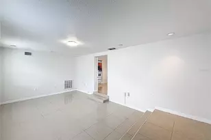 15525 Bedford Cir E, Clearwater, FL 33764 - Photo 23