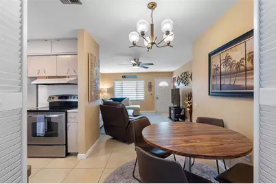 10911 Freedom Boulevard, Seminole, FL 33772 - Photo 7