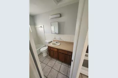 906 E 108th Avenue, Tampa, FL 33612 - Photo 7