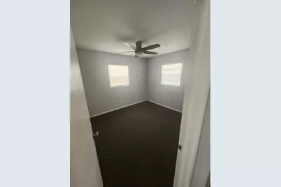 906 E 108th Avenue, Tampa, FL 33612 - Photo 7